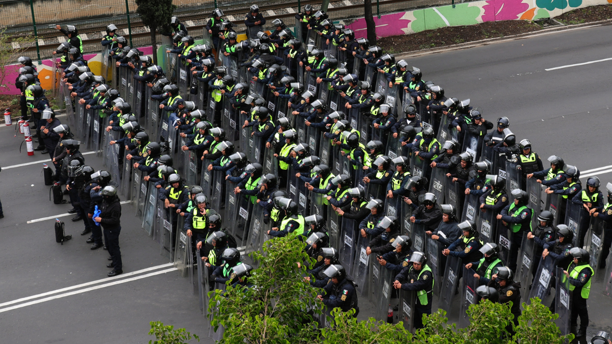 Más allá de la pantalla: Cómo articular la resistencia digital frente al espectáculo global Más allá de la pantalla: Cómo articular la resistencia digital frente al espectáculo global
